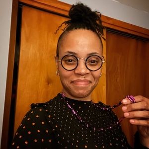 Meet your Posher, Danielle